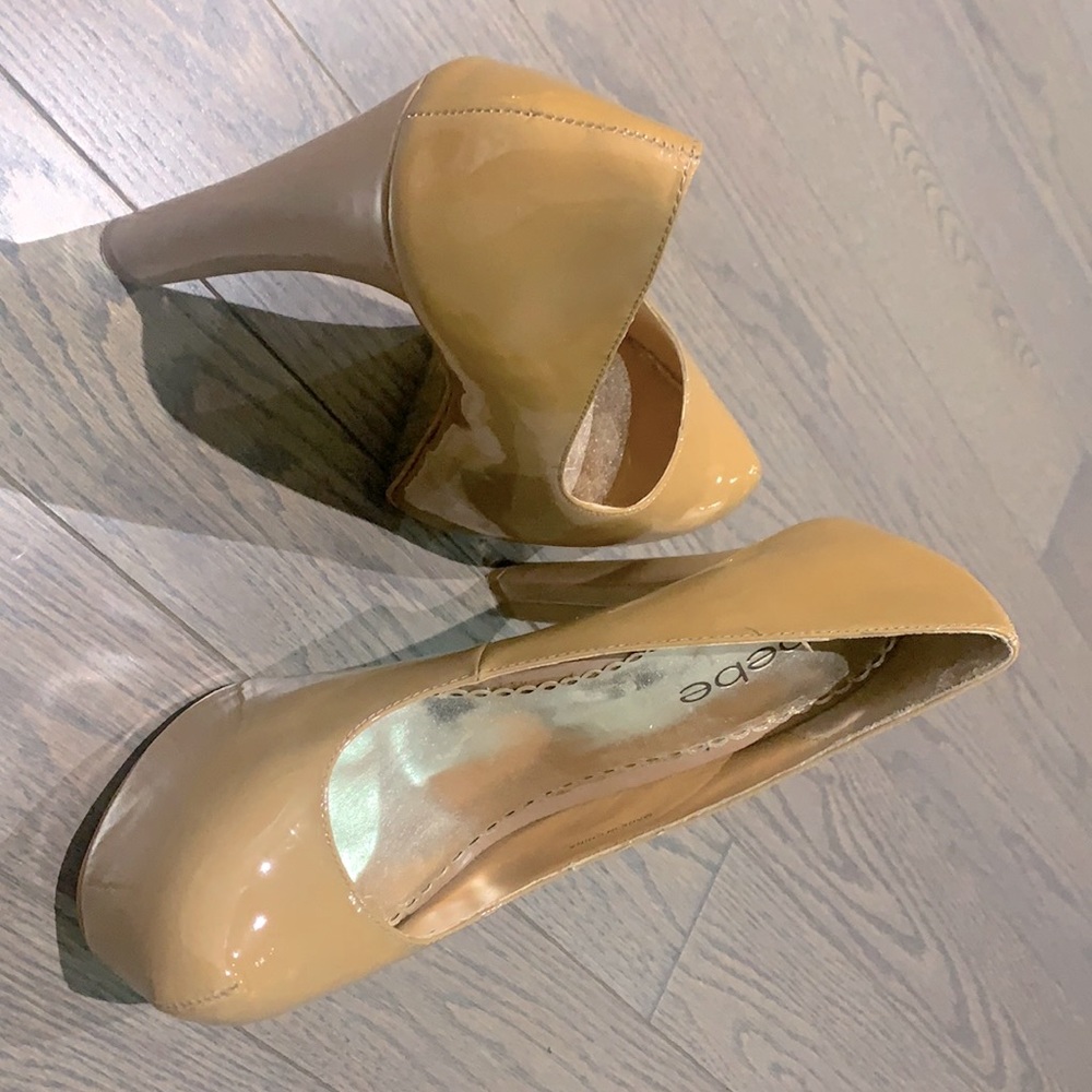 Tan heels